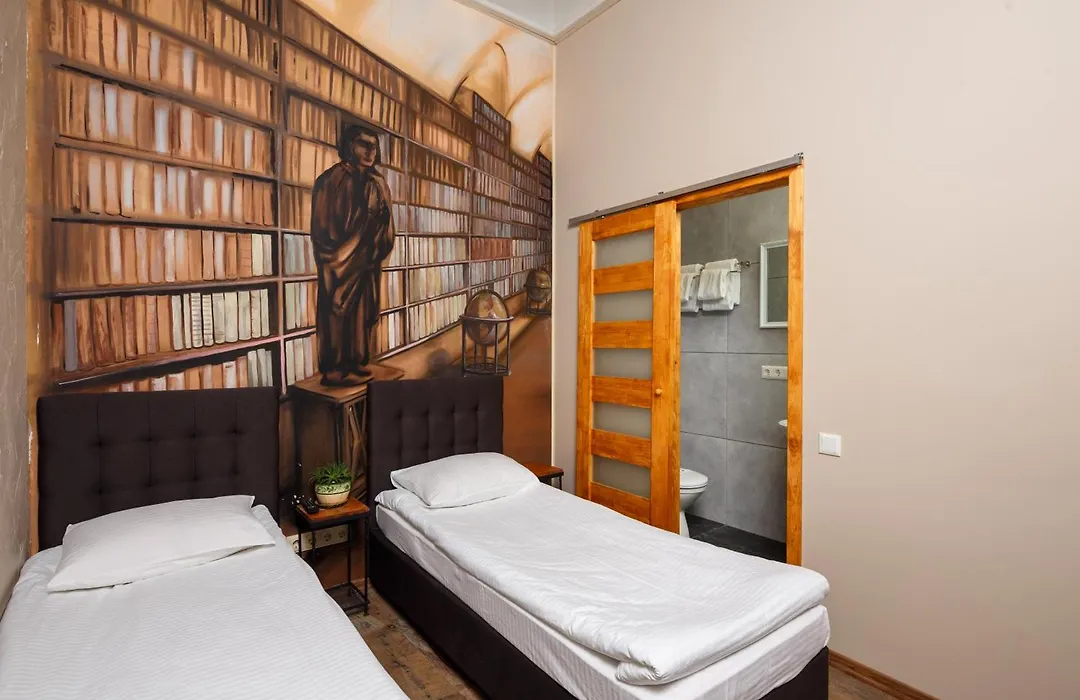 Mezzanine Hotel-1